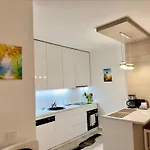 Sole Terraces شقة